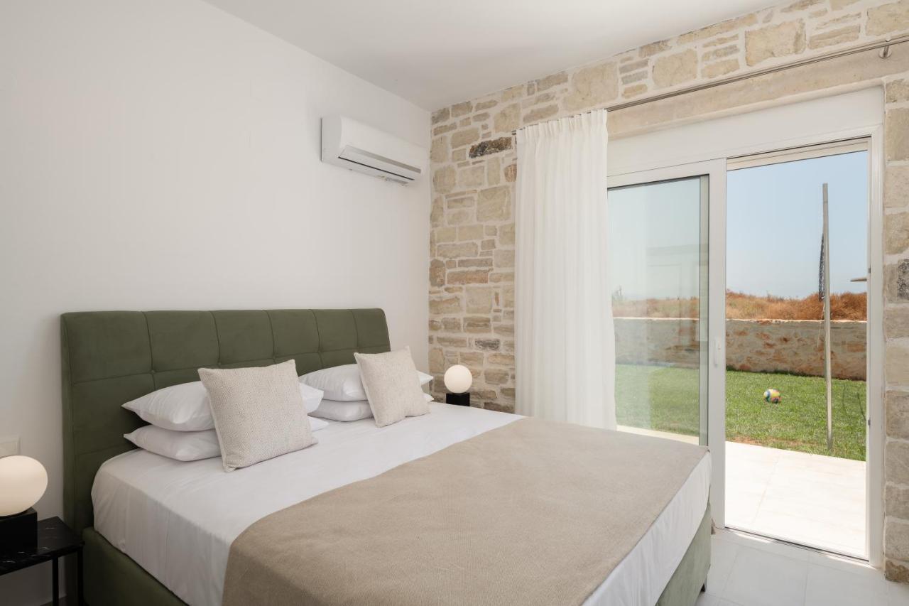 Evaero Villas I, Ii, Iii, IV - An Ever-So Inviting Escape, By Thinkvilla Sfáka Exterior foto